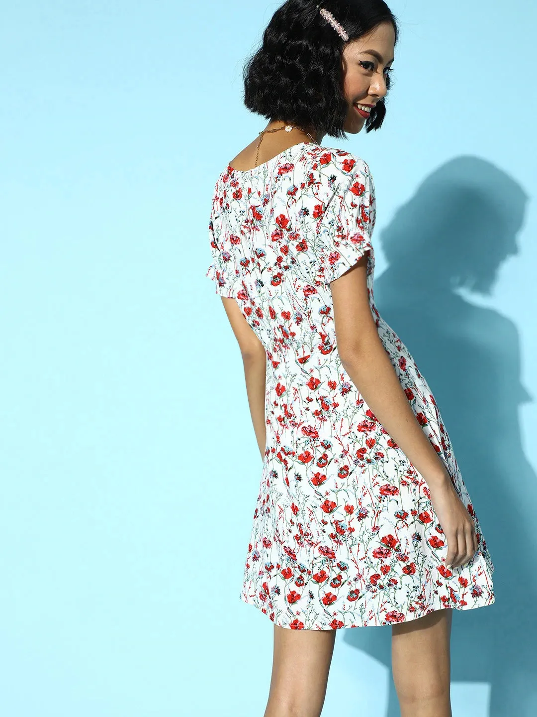 Berrylush Women White & Red Floral Printed Sweetheart Neck Tie-Up Front Crepe Fit & Flare Mini Dress