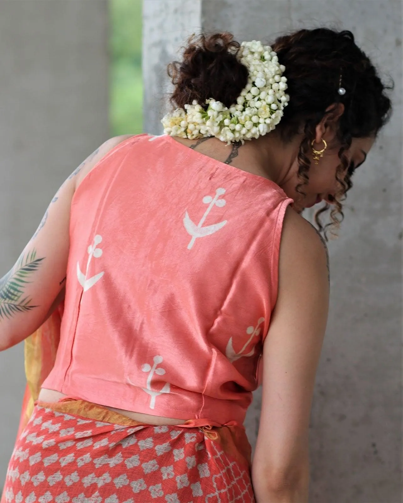 Coral Sleeveless Crop Top Blouse In Mashru Silk