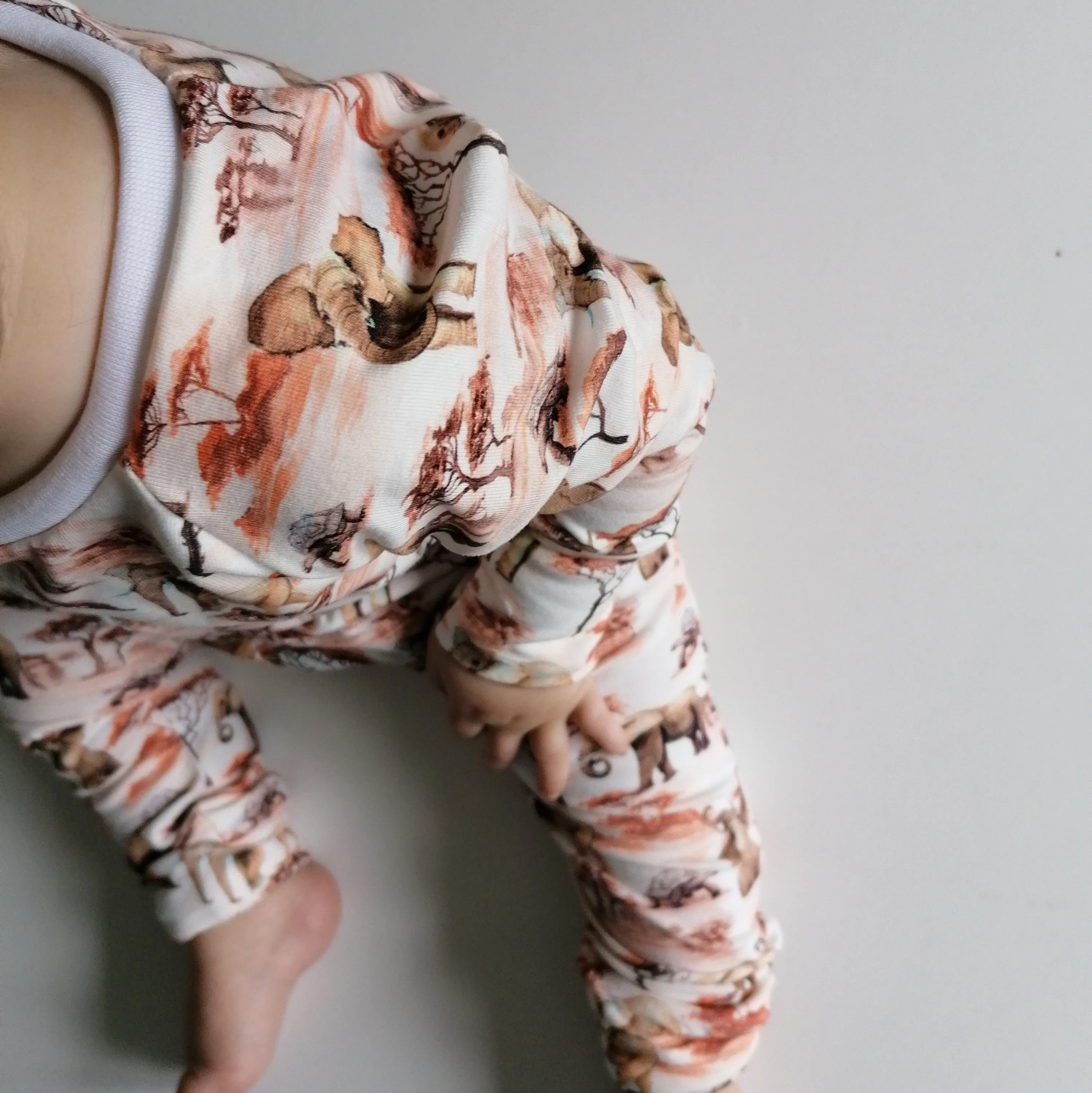 The all season Raglan romper